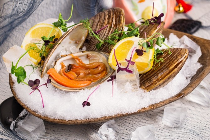 Прохлада моря: меню моллюсков в японском баре «Нэко»