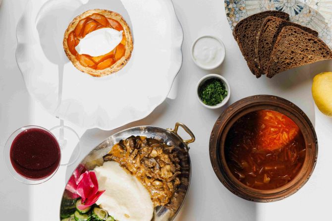 Космический сет в ресторане «Недальний Восток» Космический сет в ресторане «Недальний Восток»