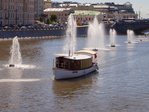 Индивидуальная прогулка по Москве-реке на персональном катере  «Ласточка»