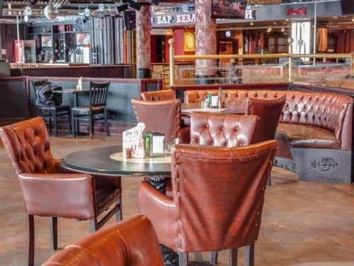 Chesterfield Bar на Арбате - фото 1 из 3 Chesterfield Bar на Арбате - фото 1 из 3