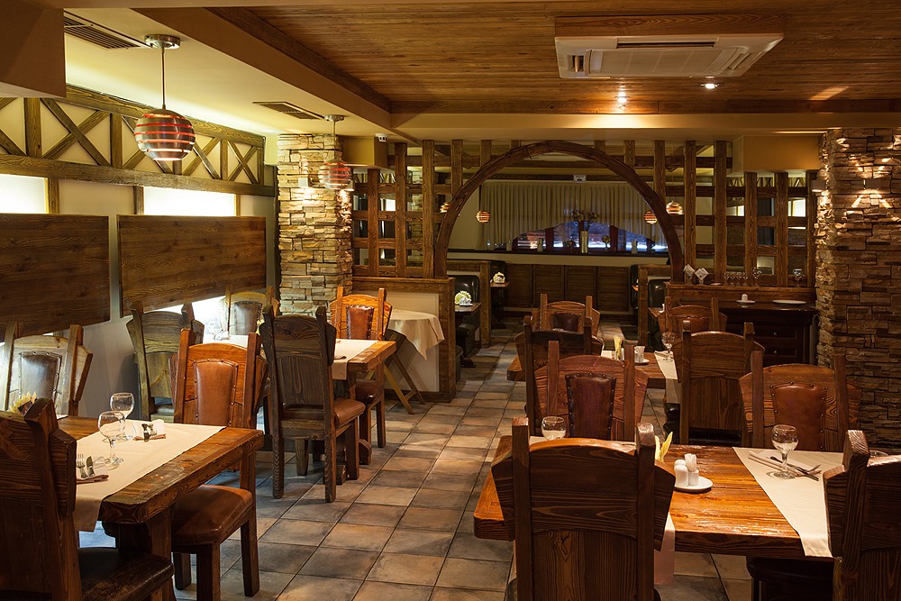 Рестораны в строгино. Берег ресторан строгино веранда. Итальянский ресторан в строгино солнечный ветер. Ресторан берег исаковского. Рестораны в строгино.