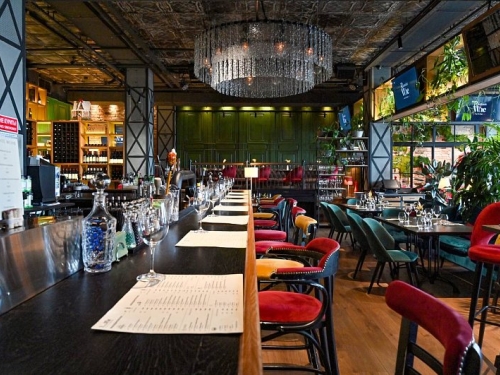 Russian Wine Bar & Shop на Белорусской - фото 1 из 11